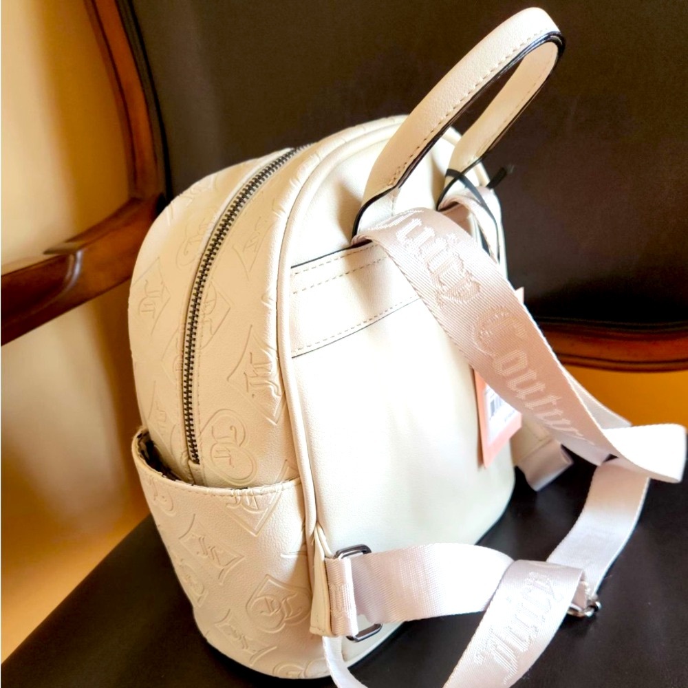 118$ Retail Juicy Couture Rare White Embossed Backpack NWT - Picture 3 of 9